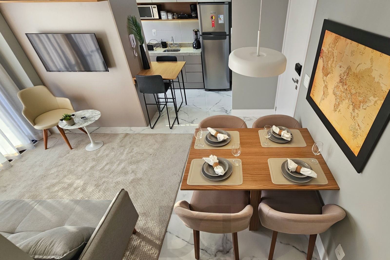 Apartamento completamente mobiliado e decorado, sacada, churrasqueira e vaga, com vista! — foto 8