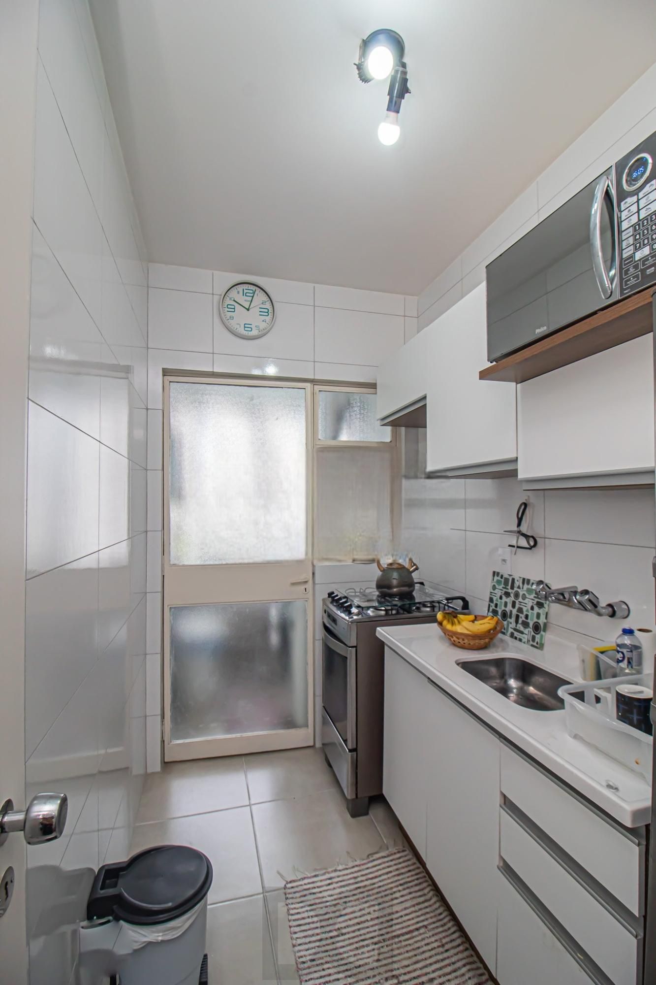 Apartamento 1 Dormitório Reformado com Sacada e Churrasqueira no Jardim Botânico — foto 10