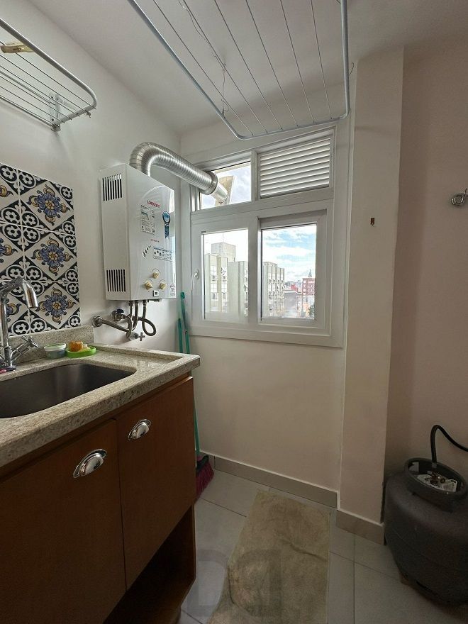 Apartamento 2 quartos, 1 suite, no Bairro Cidade Baixa. Em frente a Redenção com elevador e vaga — foto 9