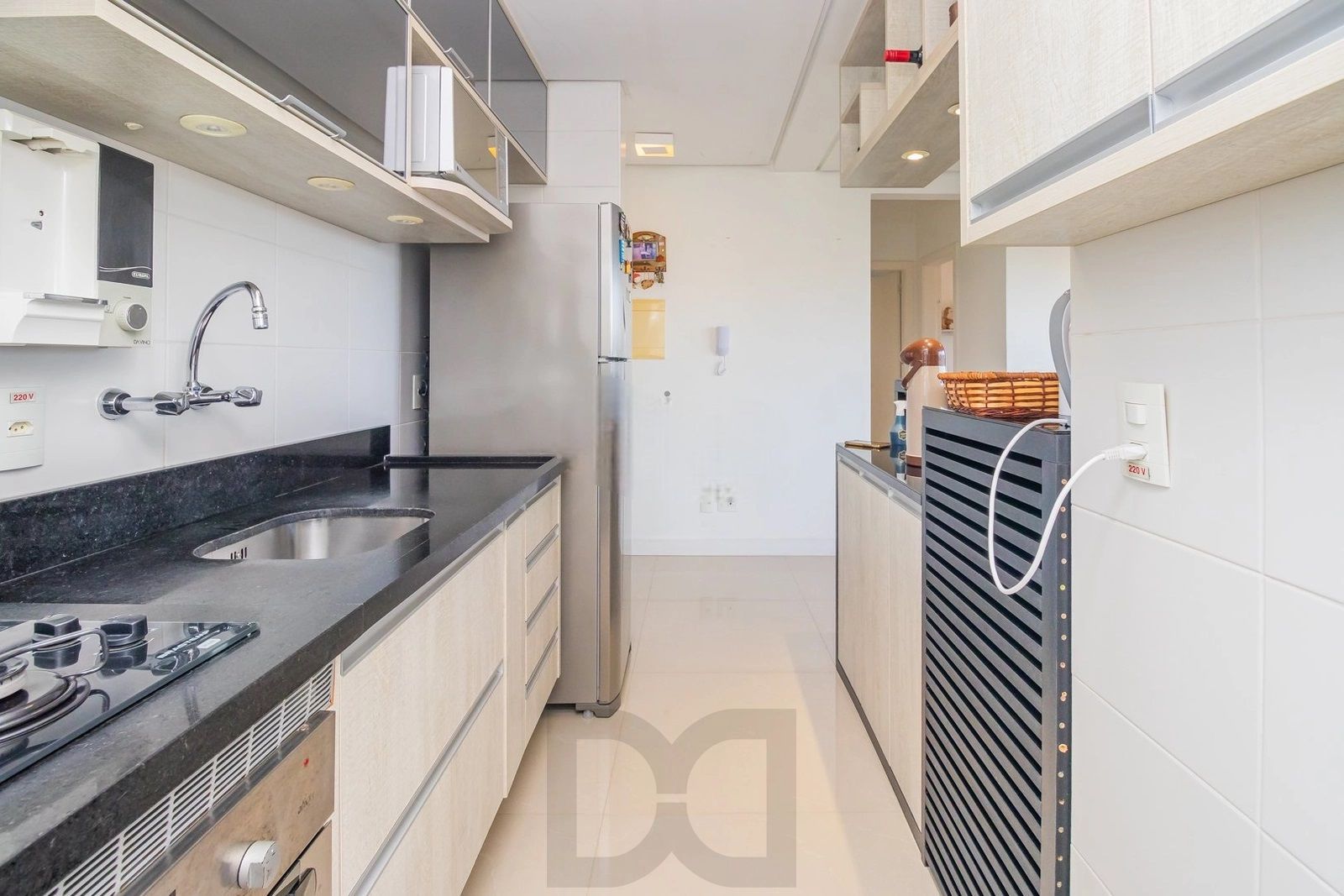 Apartamento 2 Dormitórios com Suíte e 2 Vagas no Jardim Botânico – Porto Alegre — foto 7