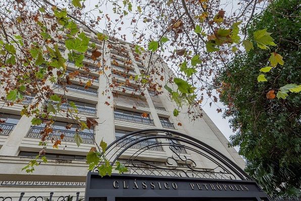 Apartamento com 122m² e 3 dormitórios, 3 suítes, 2 vagas no bairro Petrópolis em Porto Alegre para Comprar — foto 27