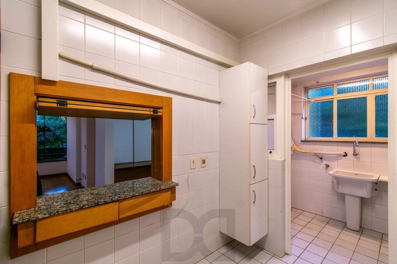 Apartamento Semimobiliado de 2 Dormitórios com Suíte no Boa Vista — foto 6