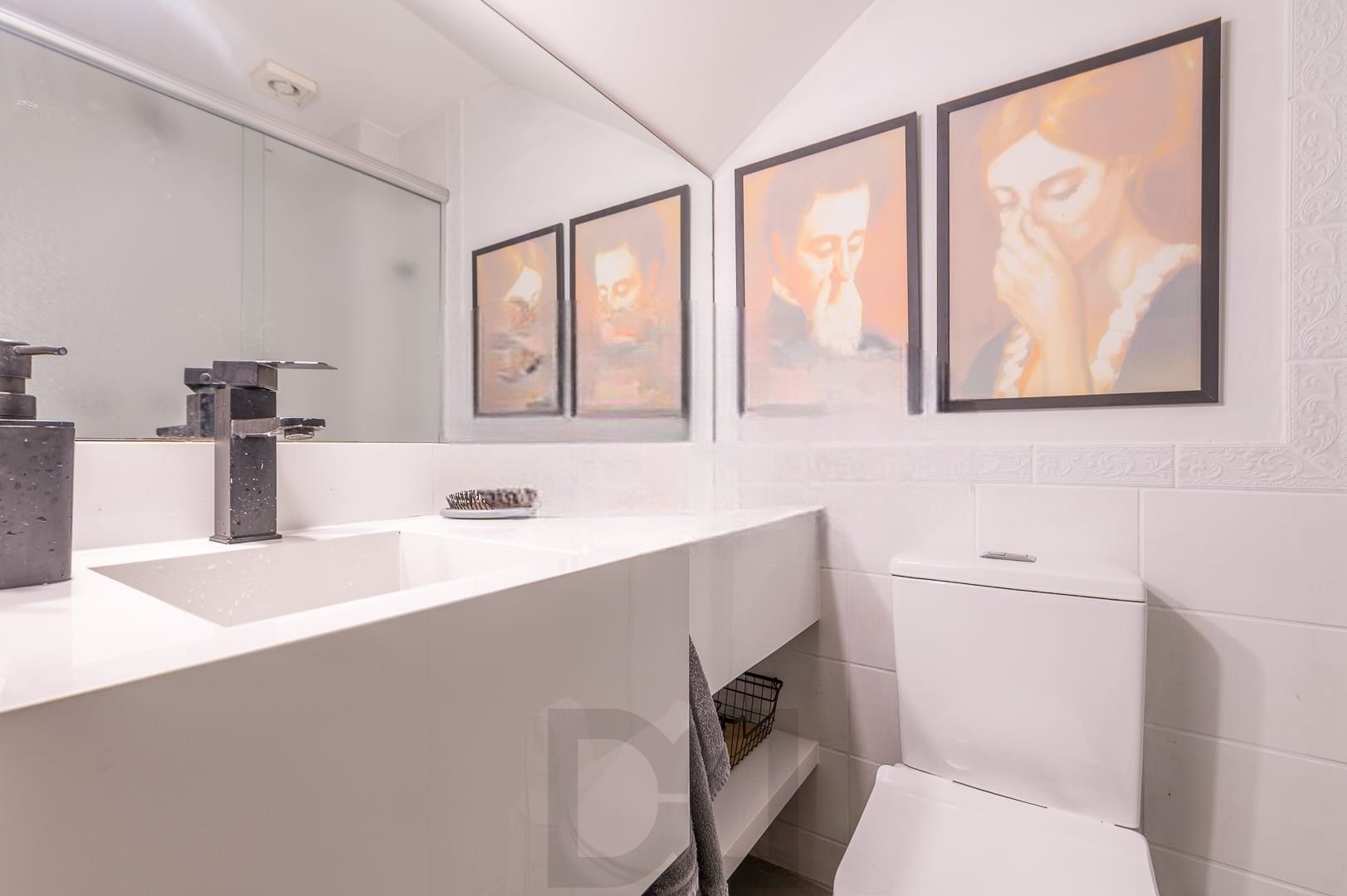 Linda casa de 3 pisos no Condomínio Mediterrâneo — foto 7