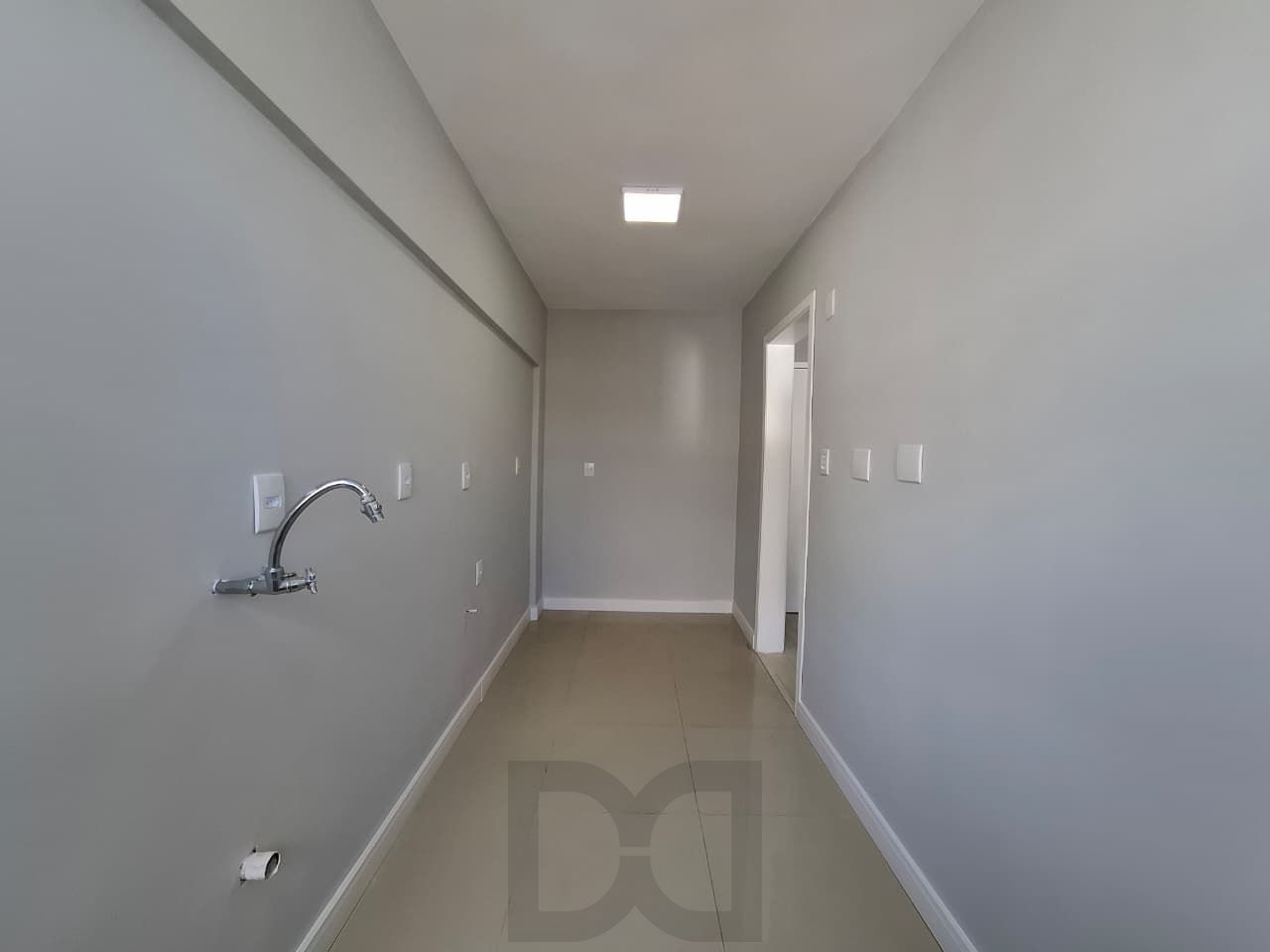 Apartamento à venda 2 quartos com vaga reformado na Cidade Baixa Porto Alegre — foto 7