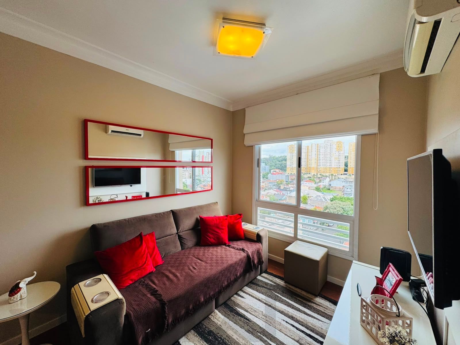 Apartamento 100% Mobiliado à Venda no Bairro Partenon – 2 Dormitórios, 1 Suíte, Elevador e Vaga de Garagem — foto 5