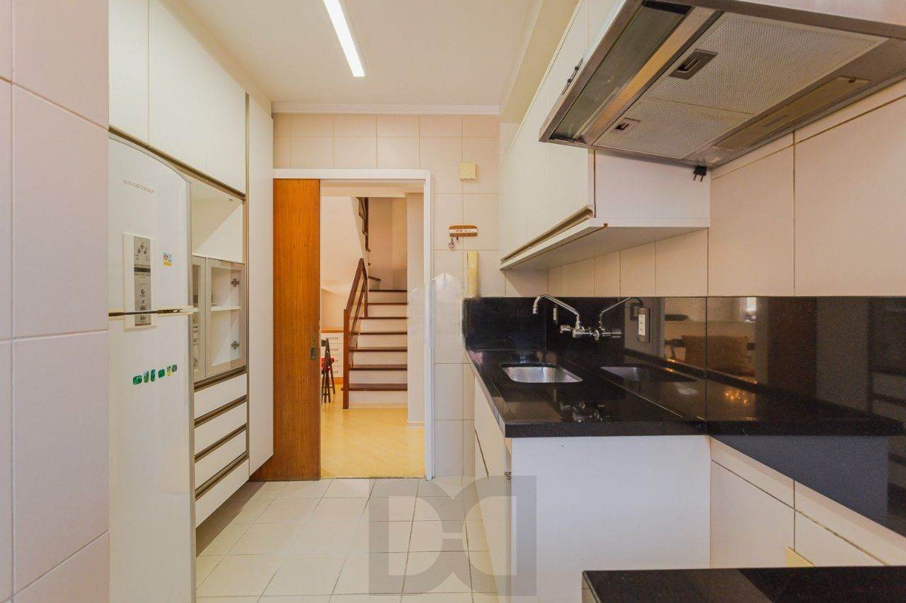Cobertura charmosa com terraço e 2 vagas no Petrópolis — foto 11