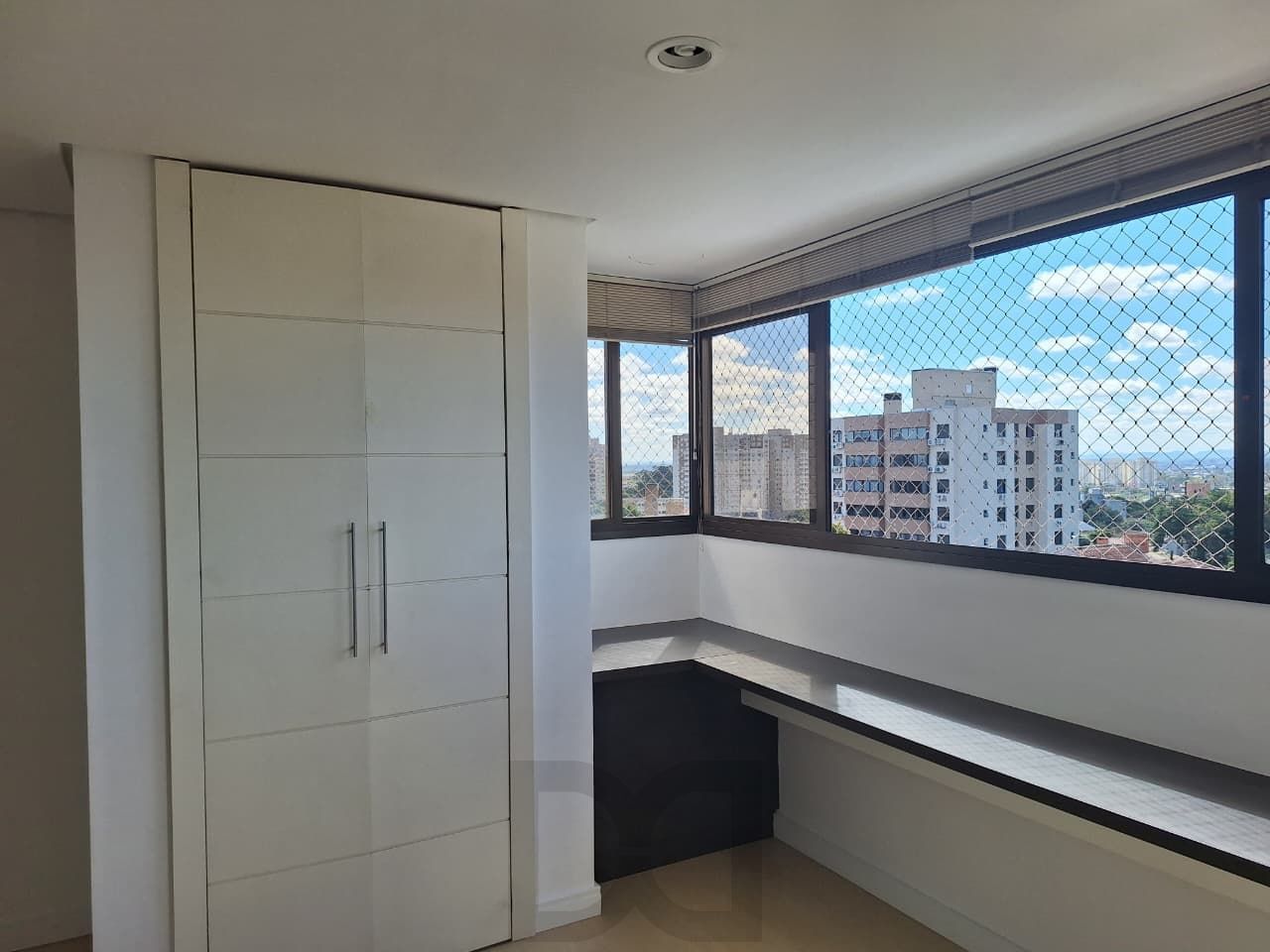Amplo apartamento de 2D com suíte e vaga — foto 4