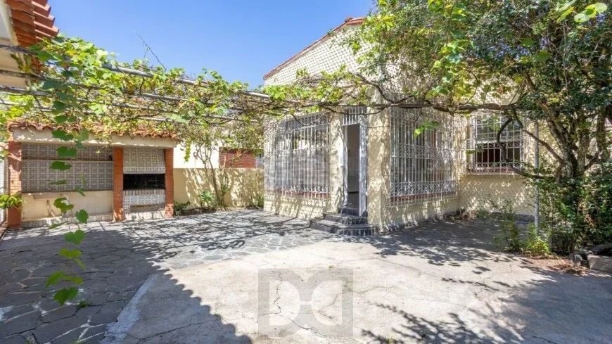 Casa Ampla com Pátio e Excelente Localização no Petrópolis — foto 25