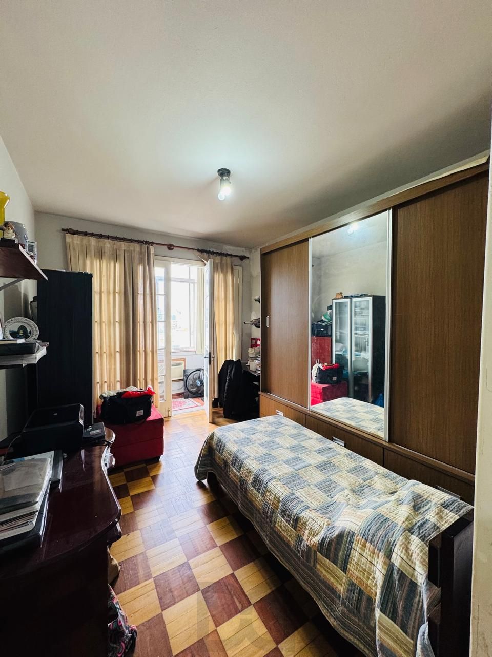 Apartamento Semimobiliado com 3 Dormitórios, 1 Suíte e Elevador — foto 21