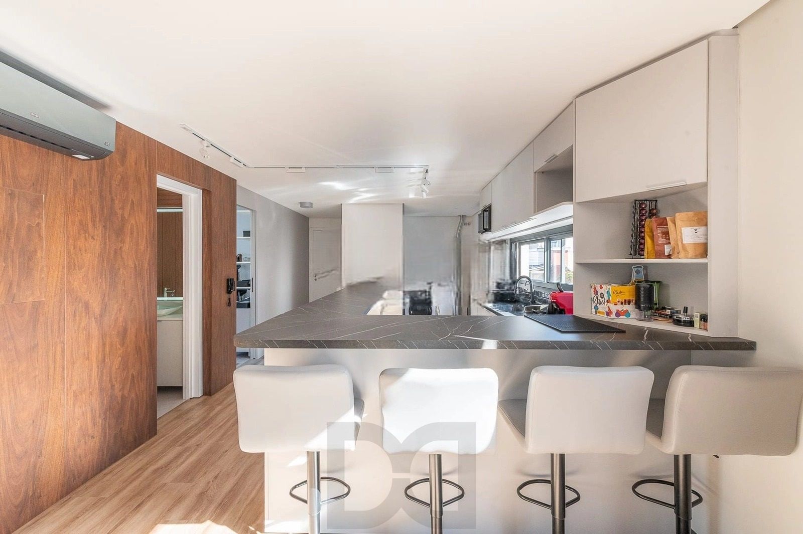 Apartamento Novo, Último Andar, 2 Suítes e a Poucos Passos do Parcão — foto 4