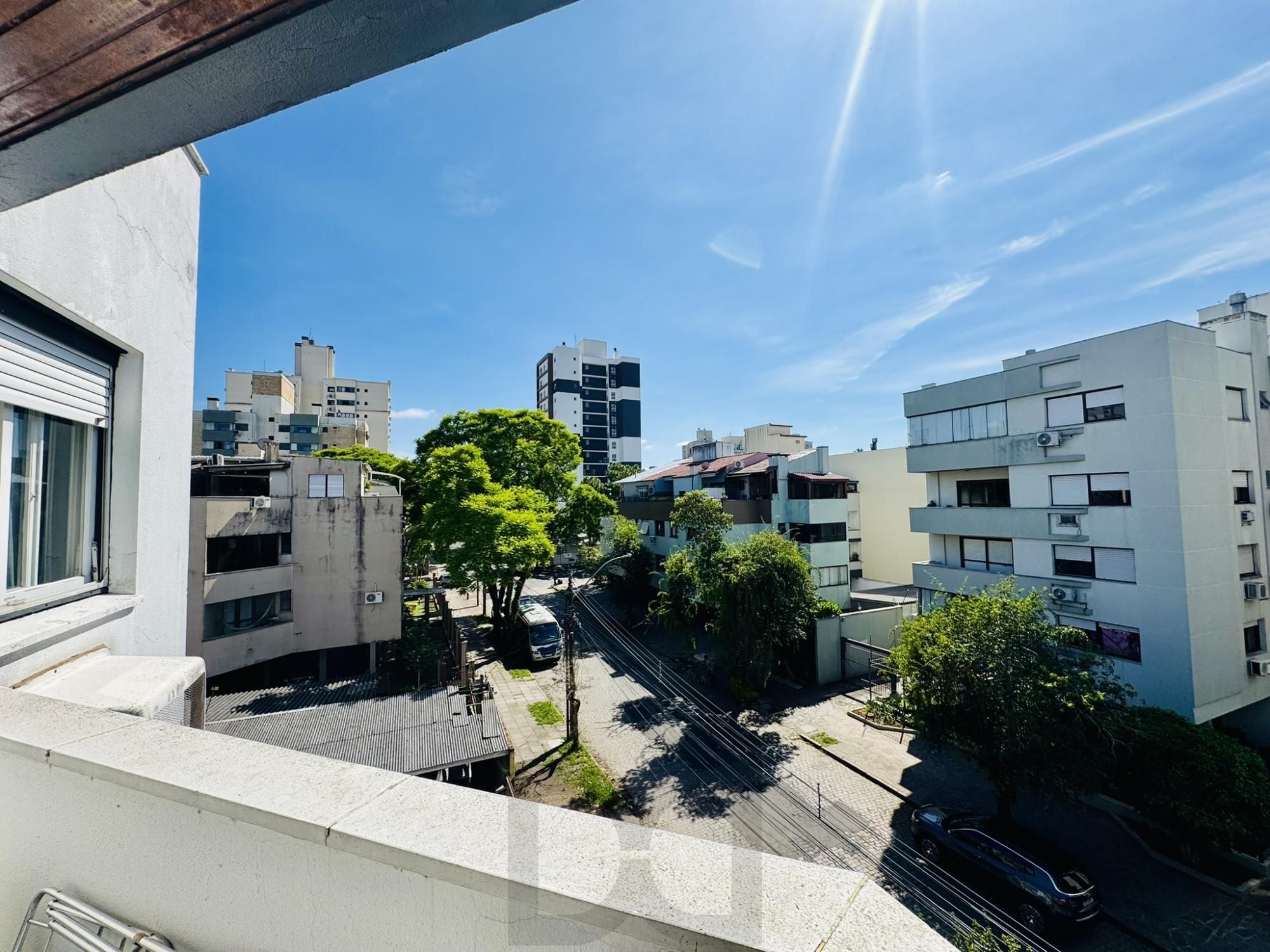 Apartamento 1 Dormitório Reformado com Sacada e Churrasqueira no Jardim Botânico — foto 3
