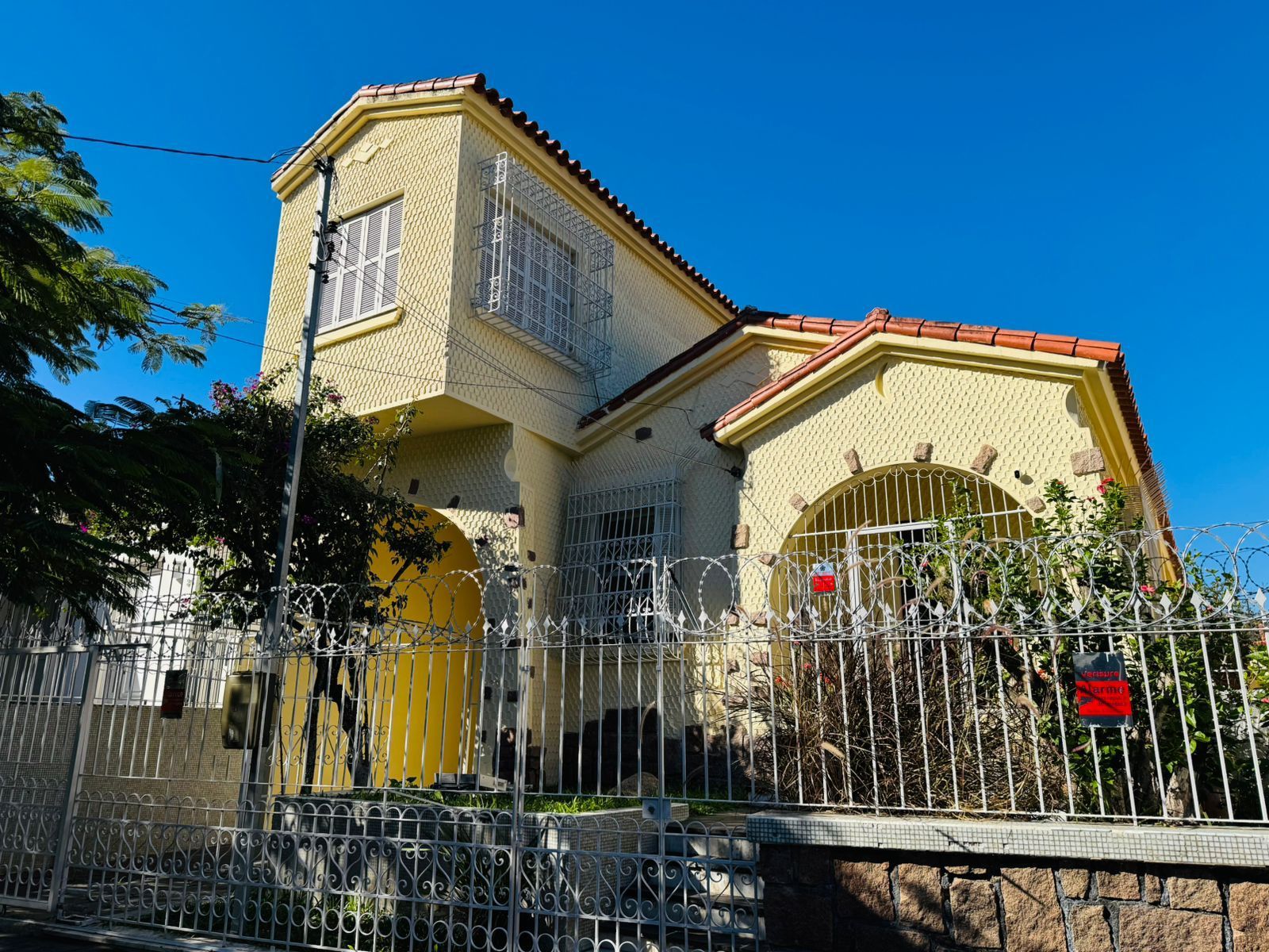 Casa Ampla com Pátio e Excelente Localização no Petrópolis — foto 1
