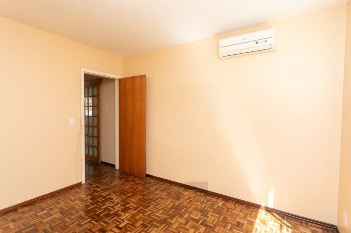 Petrópolis: 2 dormitórios, garagem coberta e depósito — foto 9