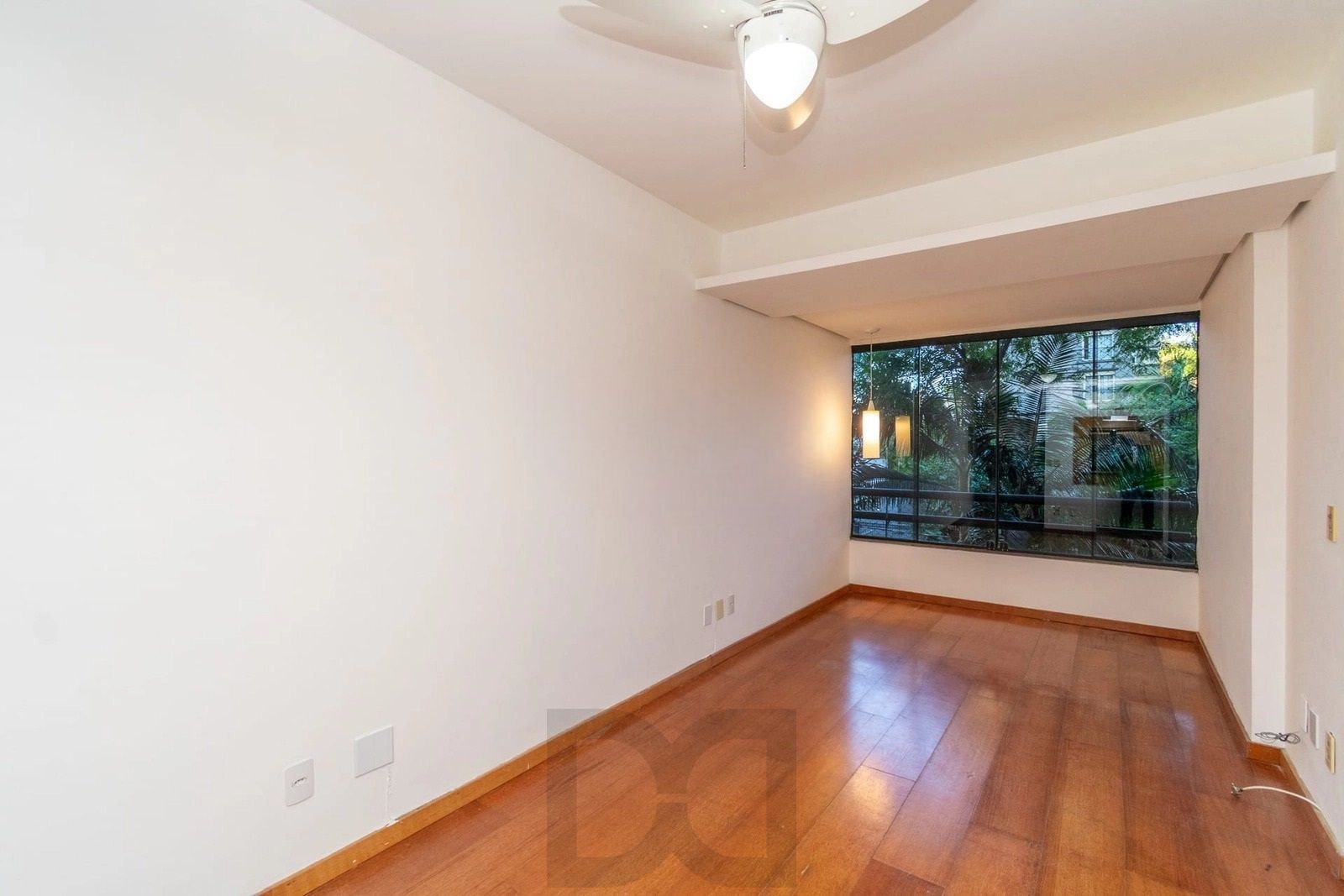 Apartamento Semimobiliado de 2 Dormitórios com Suíte no Boa Vista — foto 2