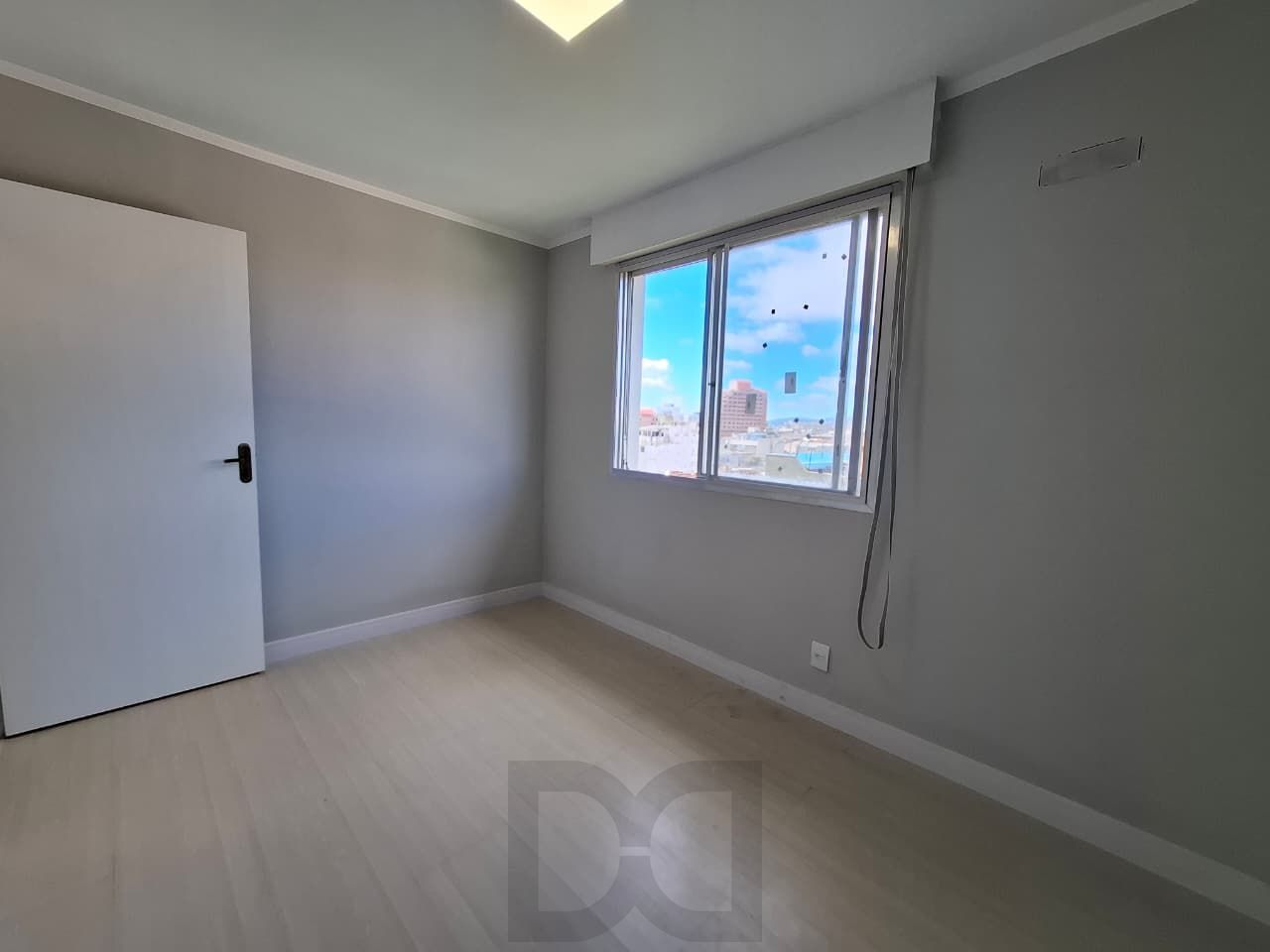 Apartamento à venda 2 quartos com vaga reformado na Cidade Baixa Porto Alegre — foto 2