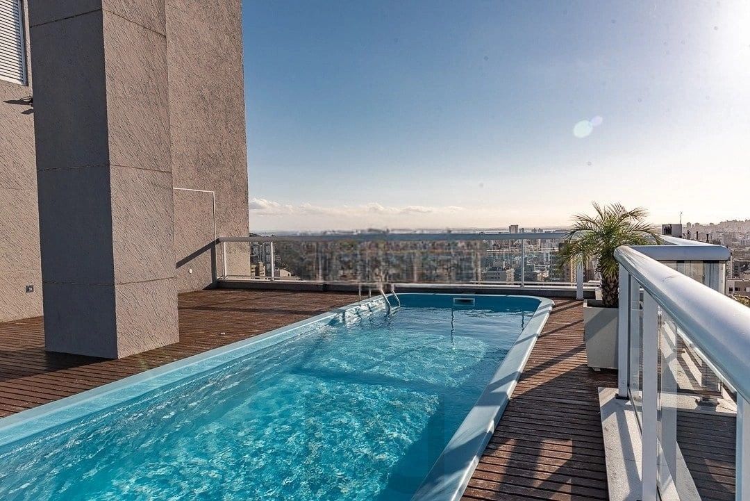 Apartamento de 2 Dormitórios com Suíte, 2 Vagas e Rooftop com Piscina no Petrópolis — foto 21