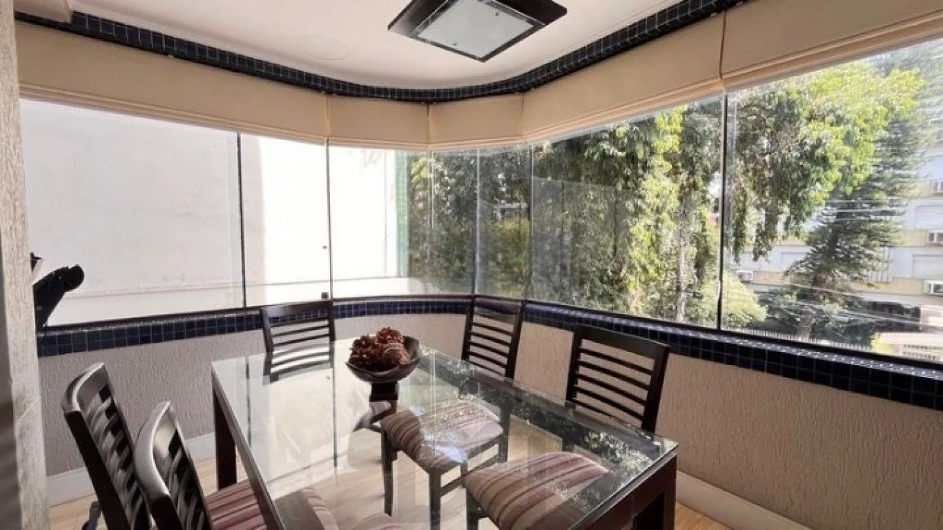 Apartamento de 2D, 2 banheiros, churrasqueira e vaga no Petrópolis — foto 2