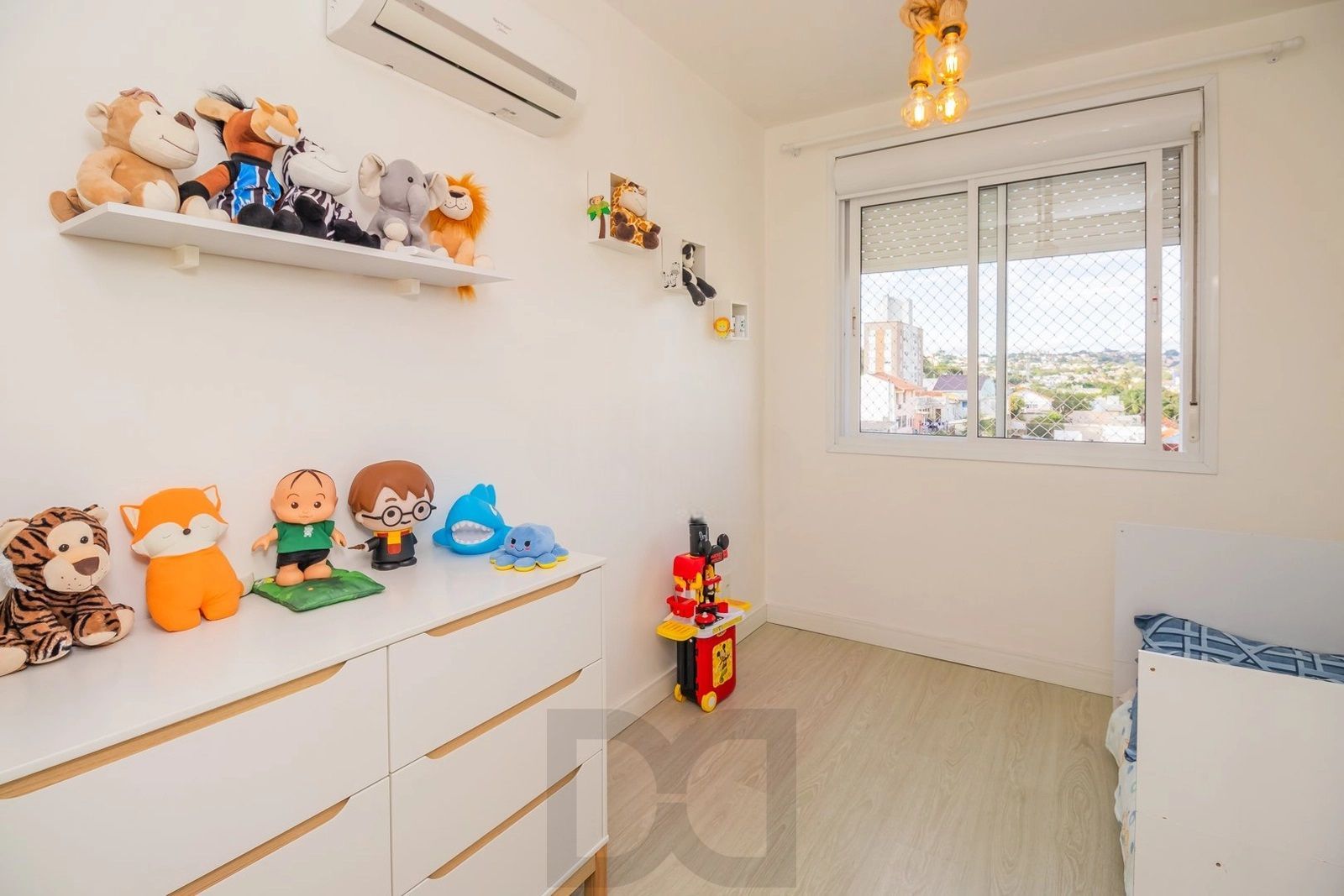 Apartamento 2 Dormitórios com Suíte e 2 Vagas no Jardim Botânico – Porto Alegre — foto 14