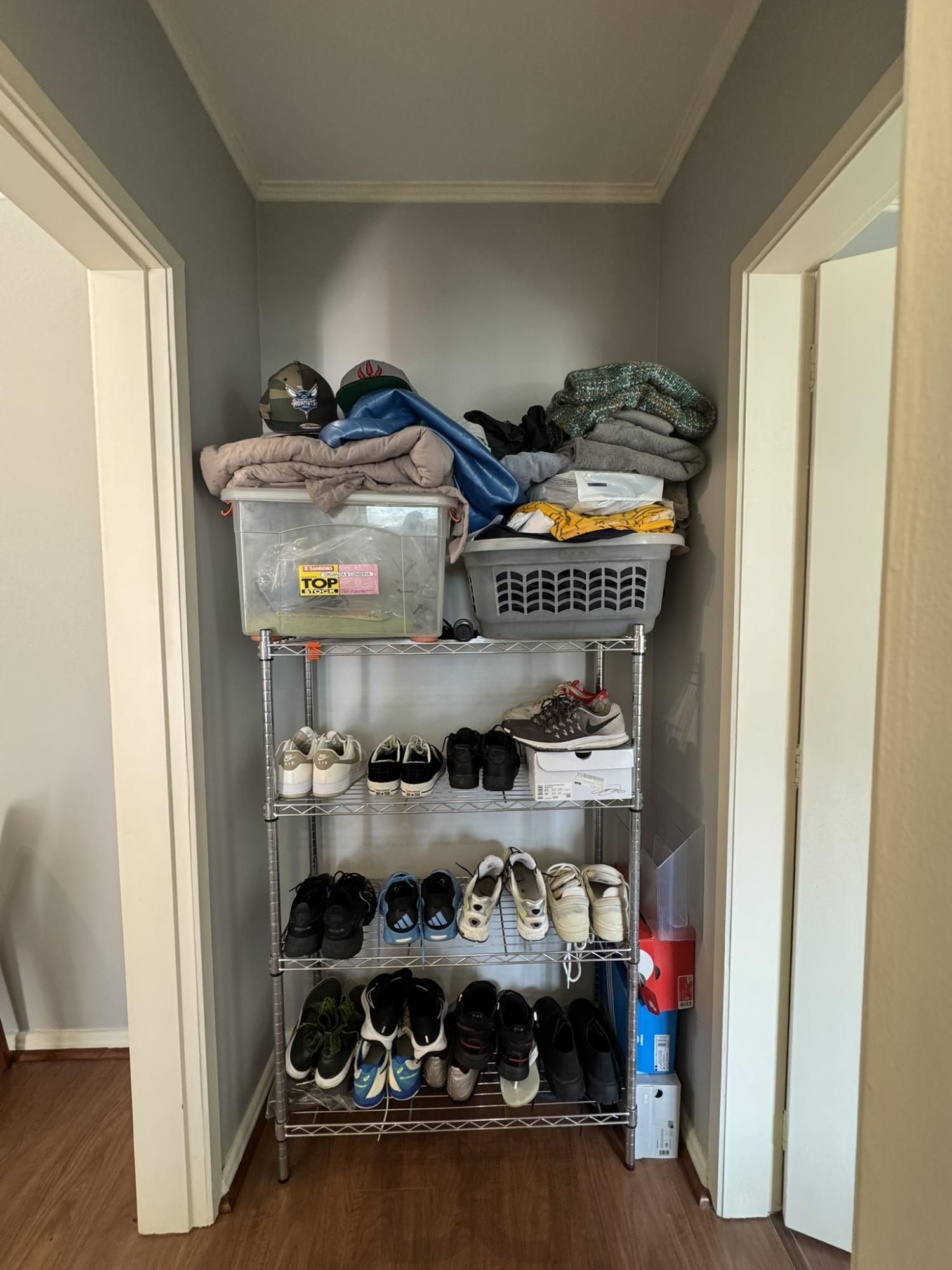 Apartamento 1 Dormitório Reformado com Sacada e Churrasqueira no Jardim Botânico — foto 15