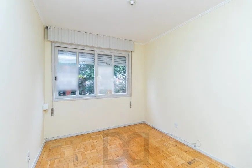 Amplo apartamento de 3 dormitórios com sacada e vaga coberta no Petrópolis — foto 11
