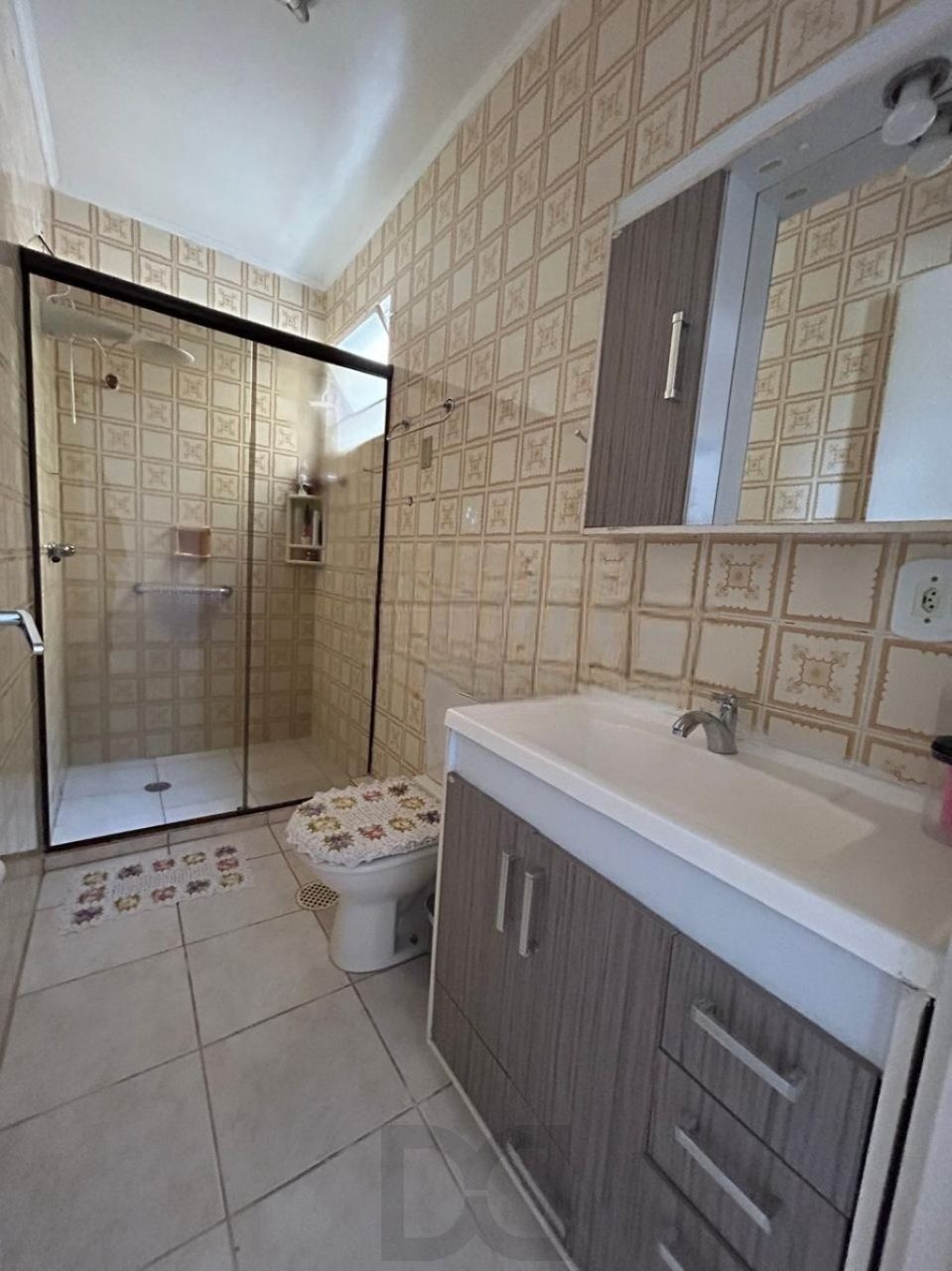 Amplo Apartamento de 3 Dormitórios com Churrasqueira no Bairro Floresta — foto 24