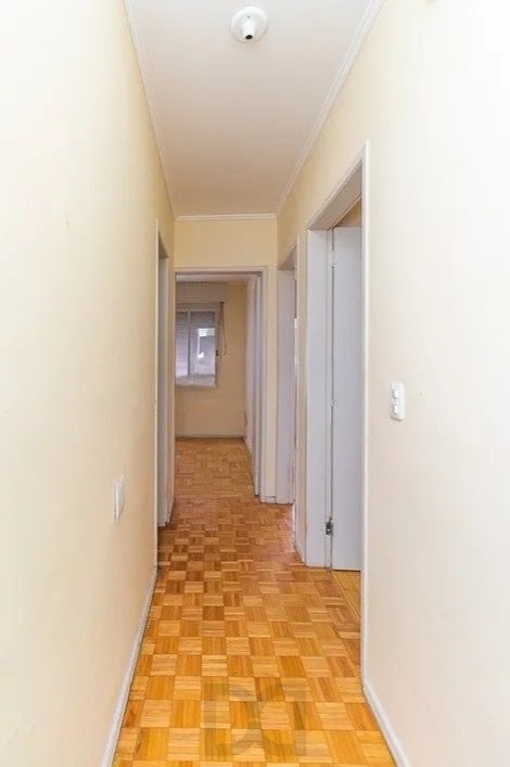 Amplo apartamento de 3 dormitórios com sacada e vaga coberta no Petrópolis — foto 17