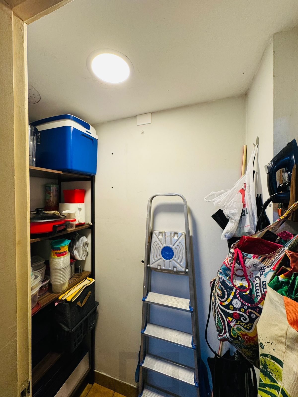 Apartamento Semimobiliado com 94,67 m² Privativos, 3 Dormitórios, — foto 10