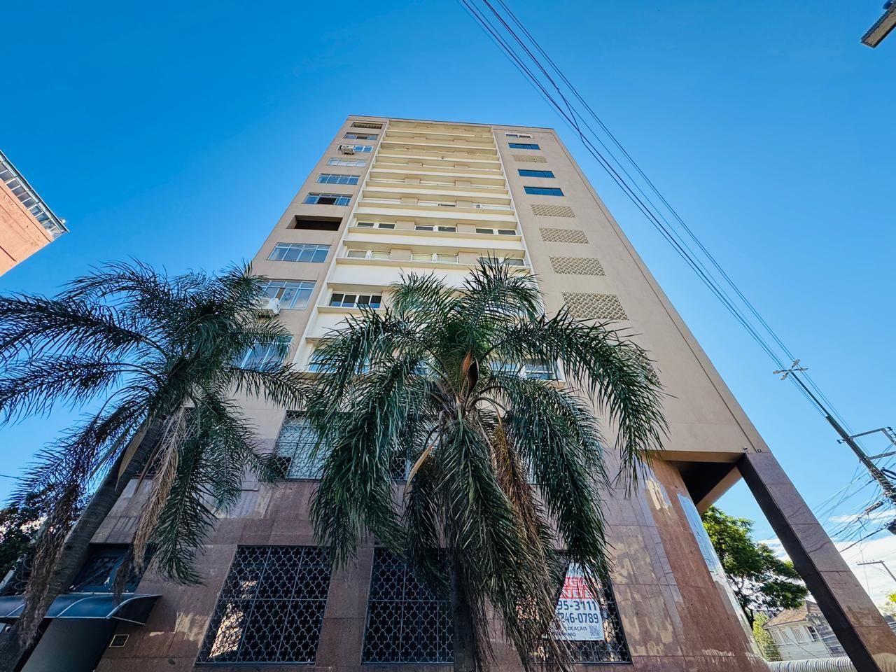 Apartamento Semimobiliado com 3 Dormitórios, 1 Suíte e Elevador — foto 30