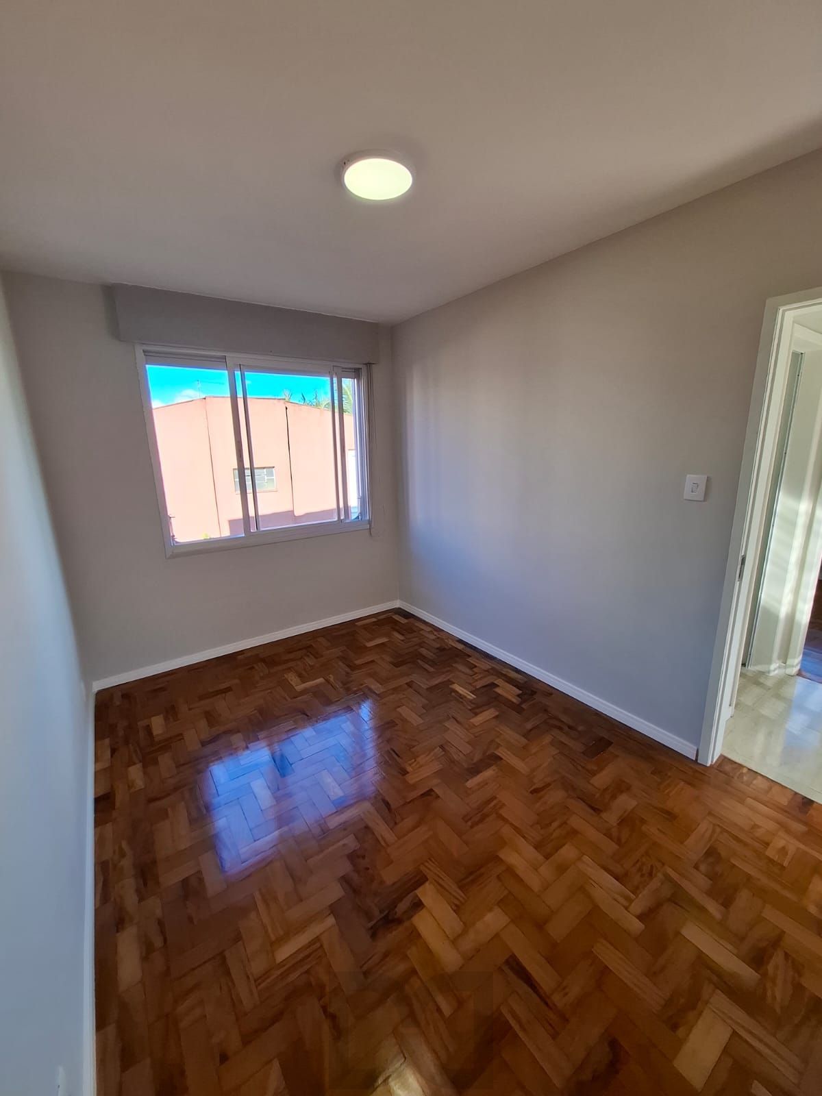 Apartamento com 2 quartos, 47m², reformado, bairro Petrópolis — foto 14