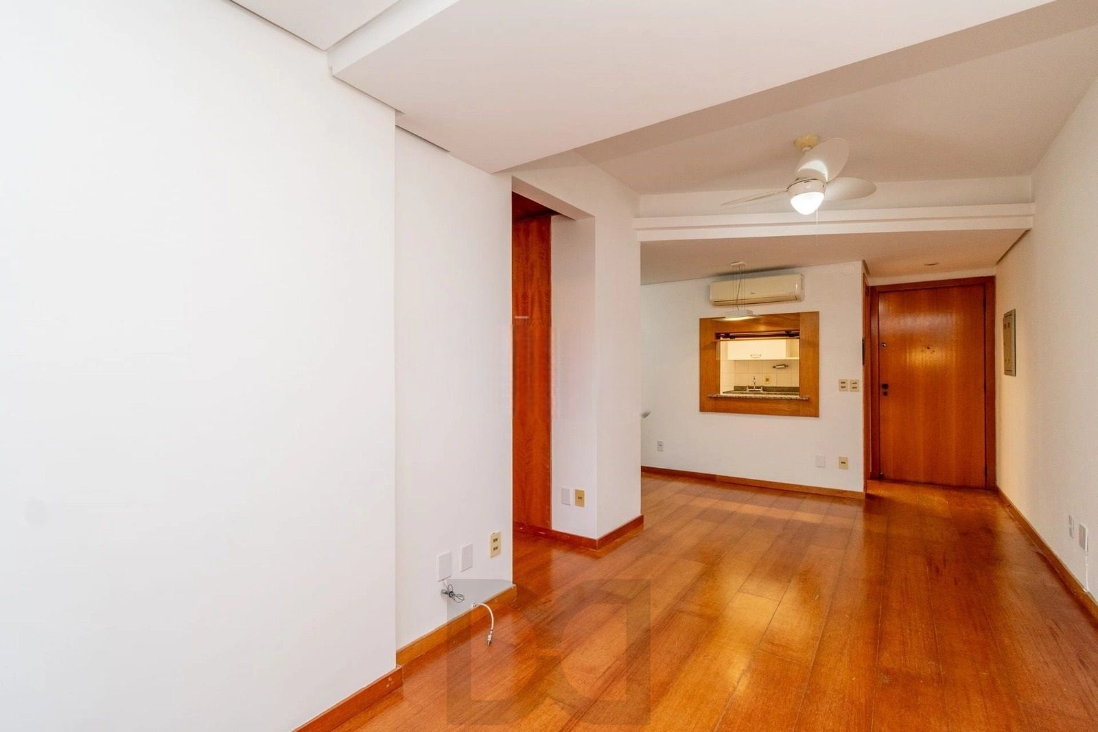 Apartamento Semimobiliado de 2 Dormitórios com Suíte no Boa Vista — foto 3