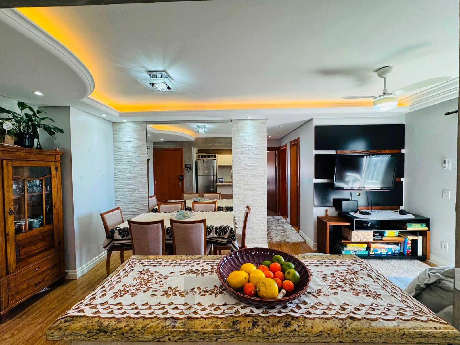 Apartamento Semimobiliado com 3 Dormitórios e Infraestrutura Completa — foto 8