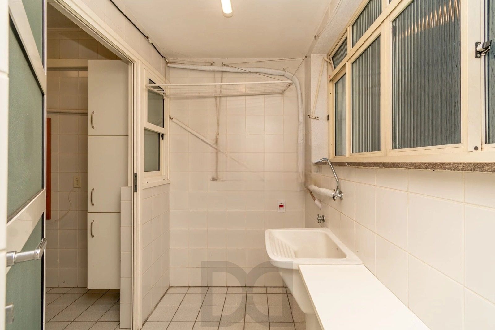 Apartamento Semimobiliado de 2 Dormitórios com Suíte no Boa Vista — foto 9