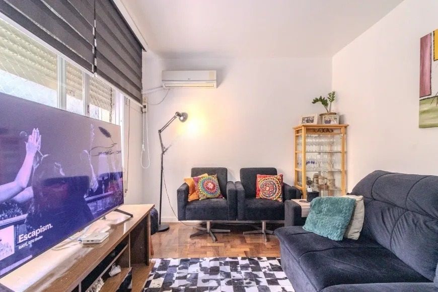 Apartamento de 3 Dormitórios com Garagem à Venda no Rio Branco, Próximo à Redenção — foto 2
