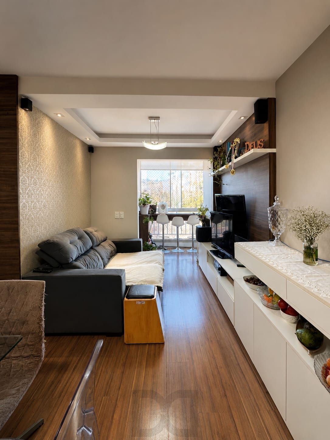 Apartamento Semimobiliado com 3 Dormitórios, Suíte e Churrasqueira na Marechal Mesquita — foto 1