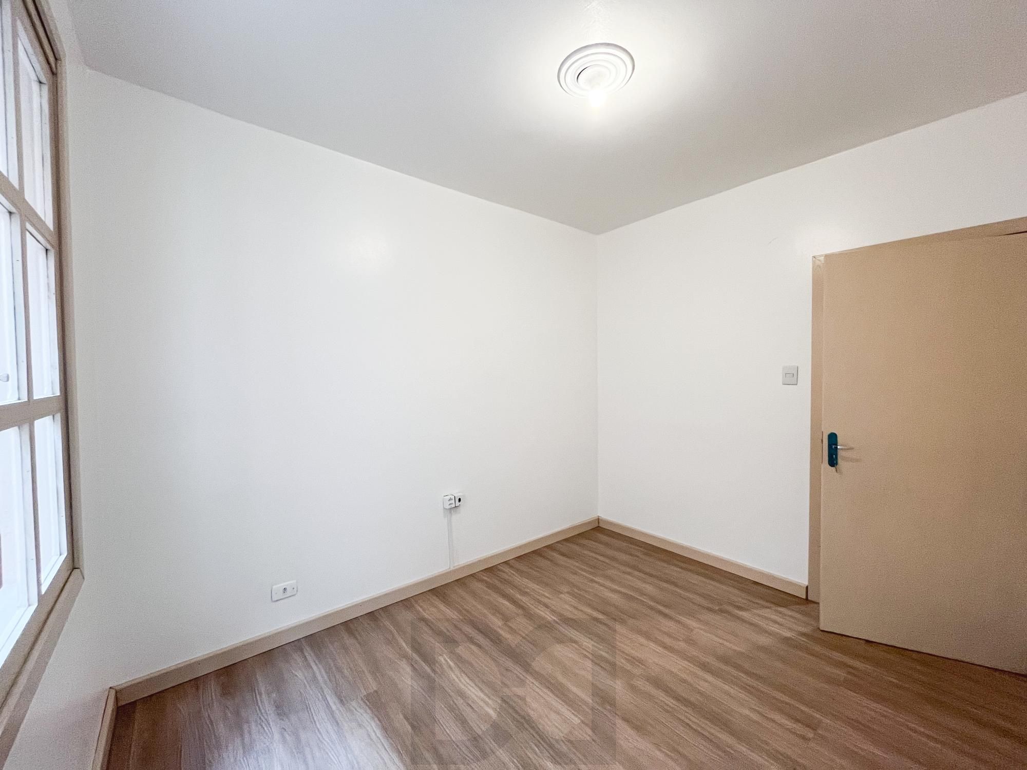 Apartamento 2 dormitórios com pátio no bairro Navegantes, em Porto Alegre. — foto 18