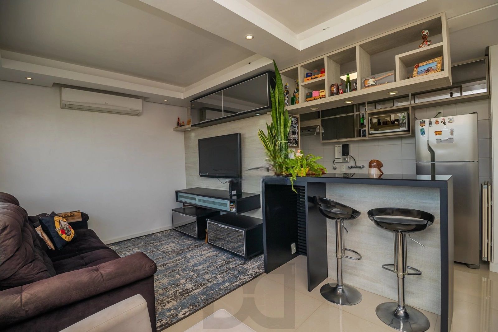 Apartamento 2 Dormitórios com Suíte e 2 Vagas no Jardim Botânico – Porto Alegre — foto 3