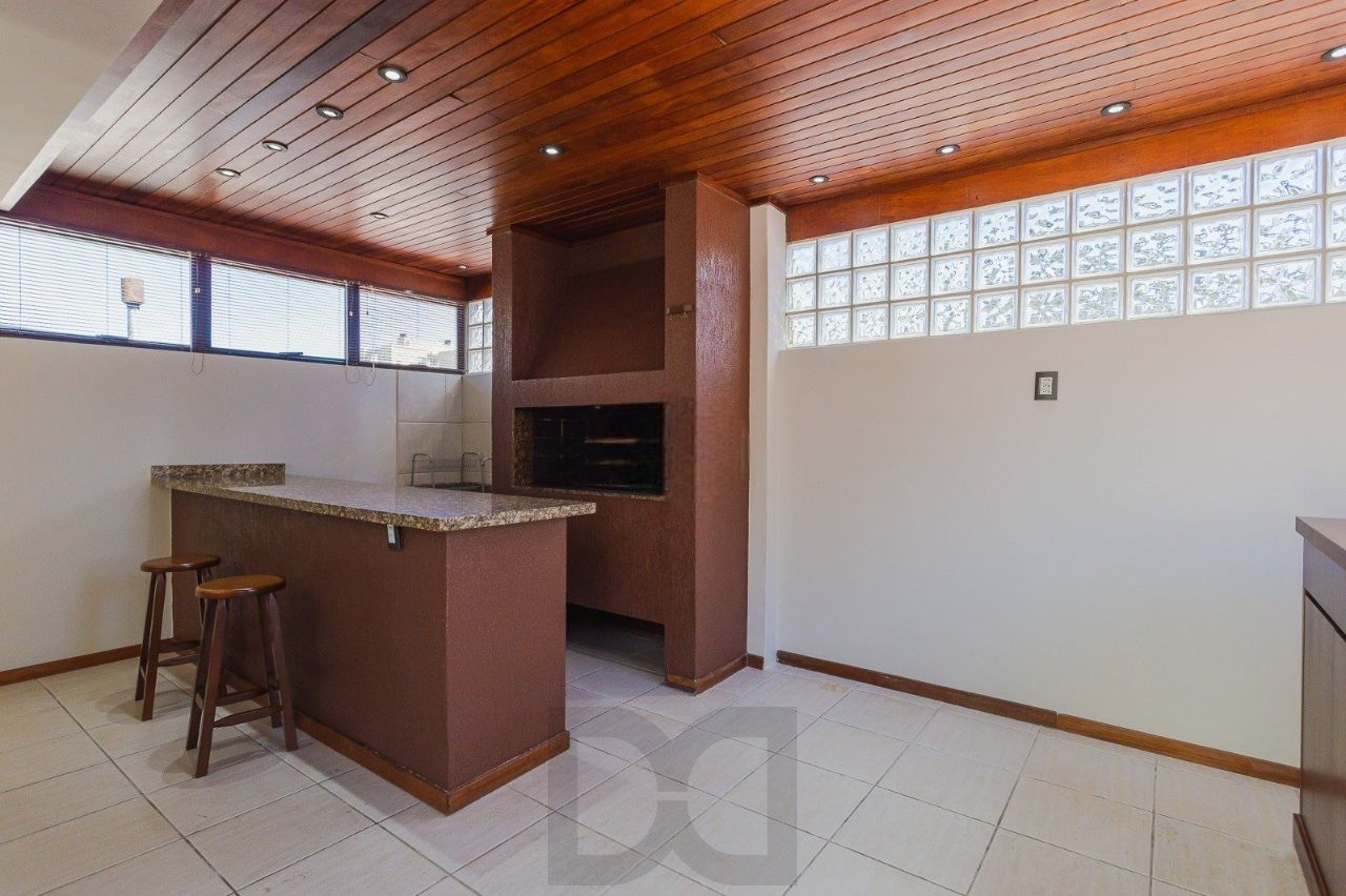 Cobertura charmosa com terraço e 2 vagas no Petrópolis — foto 21