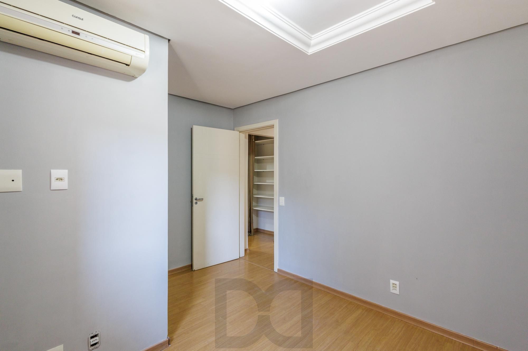 Casa de esquina com 4 dormitórios no Ecoville — foto 43