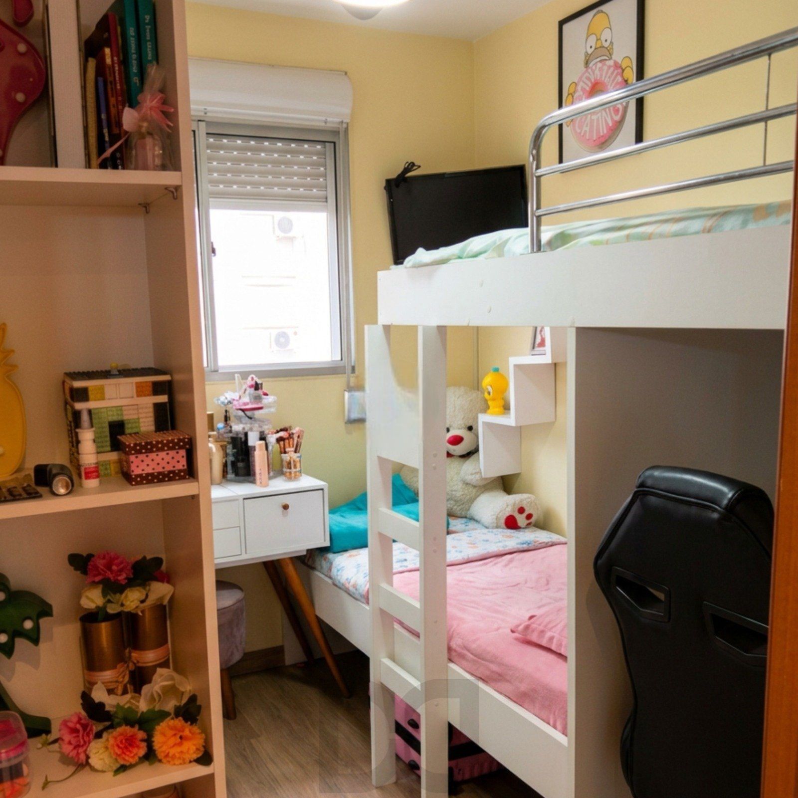 Apartamento Mobiliado com 2 Dormitórios, Suíte e Sacada com Churrasqueira — foto 5