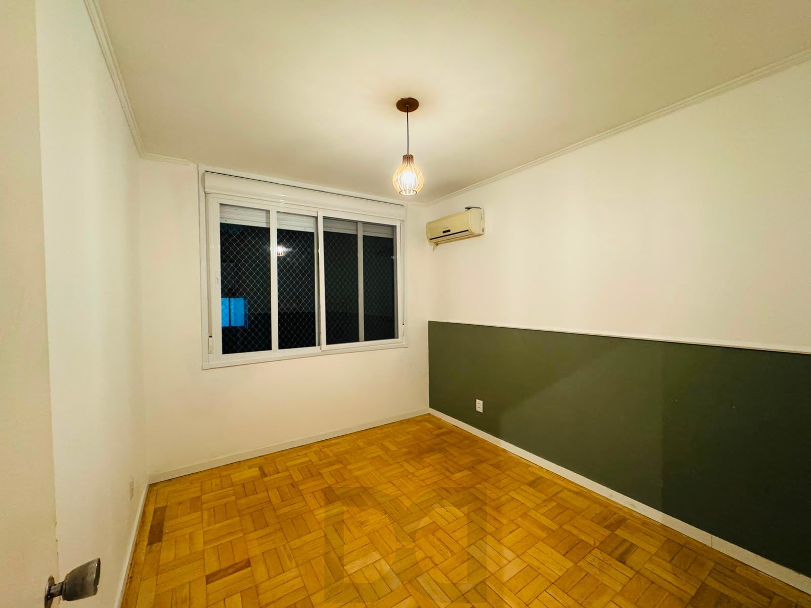 Apartamento reformado de 3 dormitórios com churrasqueira e vaga no Petrópolis — foto 21