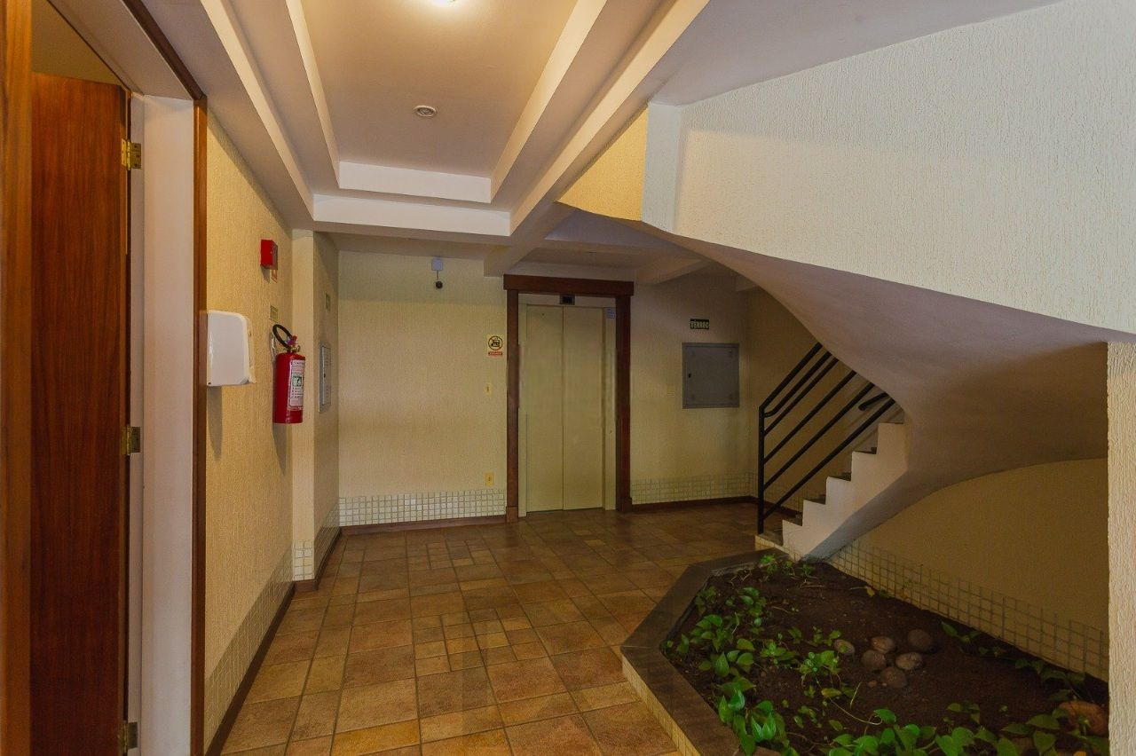 Cobertura charmosa com terraço e 2 vagas no Petrópolis — foto 31