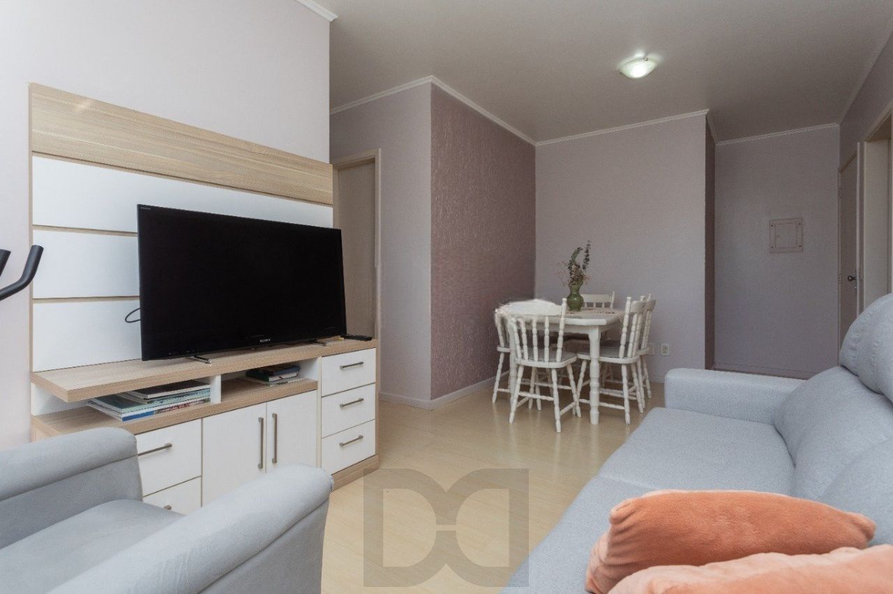 Amplo Apartamento de 3 Dormitórios com Churrasqueira no Bairro Floresta — foto 4