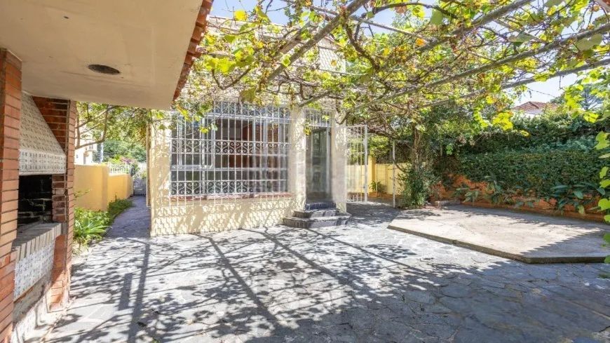 Casa Ampla com Pátio e Excelente Localização no Petrópolis — foto 29