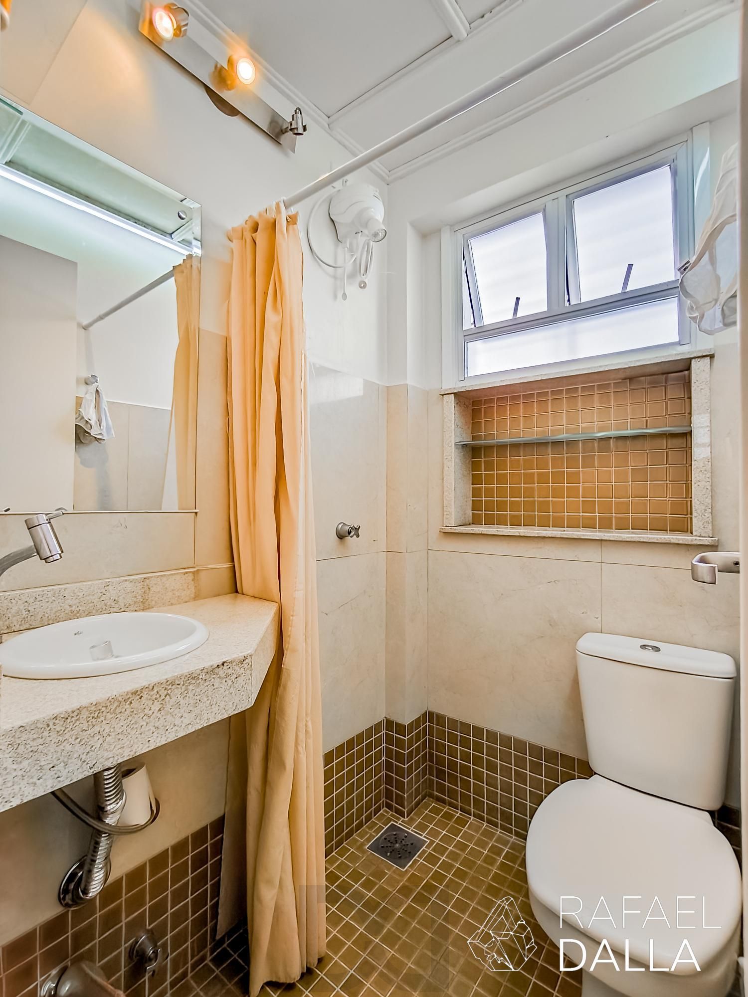 Casa com piscina e 5 vagas em frente ao Zaffari na Luiz Afonso — foto 29