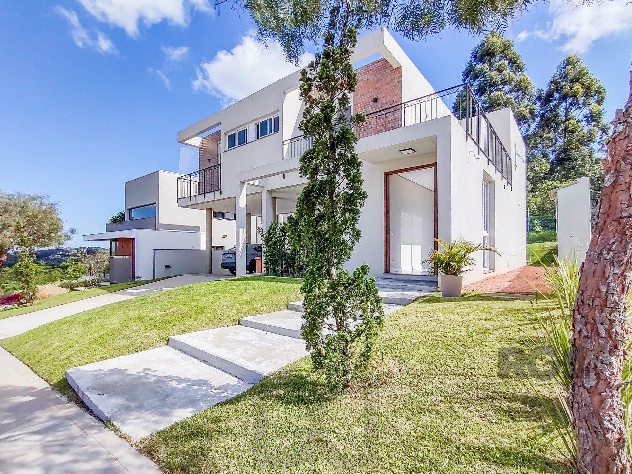 Casa com 284m² - em terreno de 566m² - Alphaville Porto Alegre — foto 2