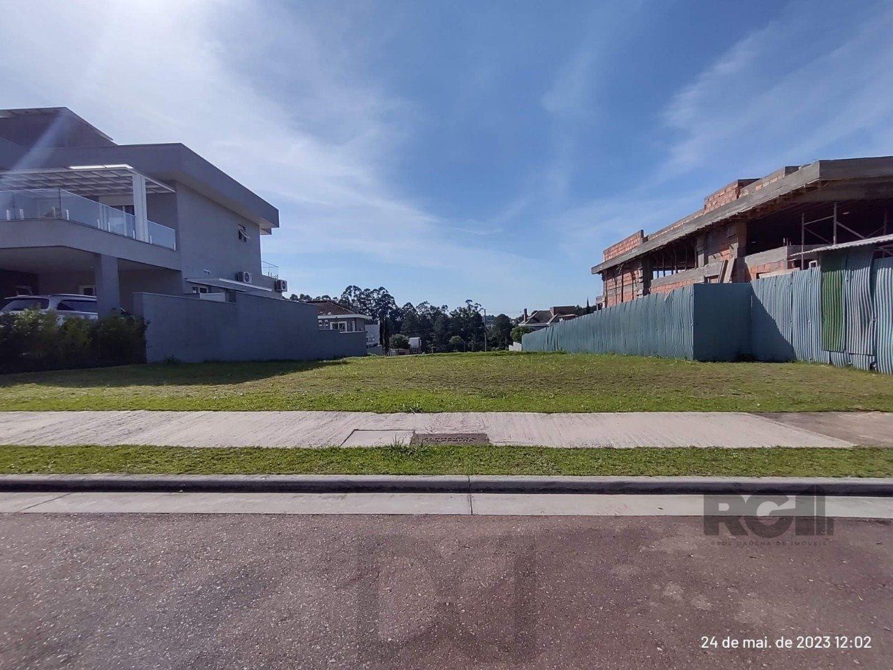 Lote Plano com 566m² — foto 1
