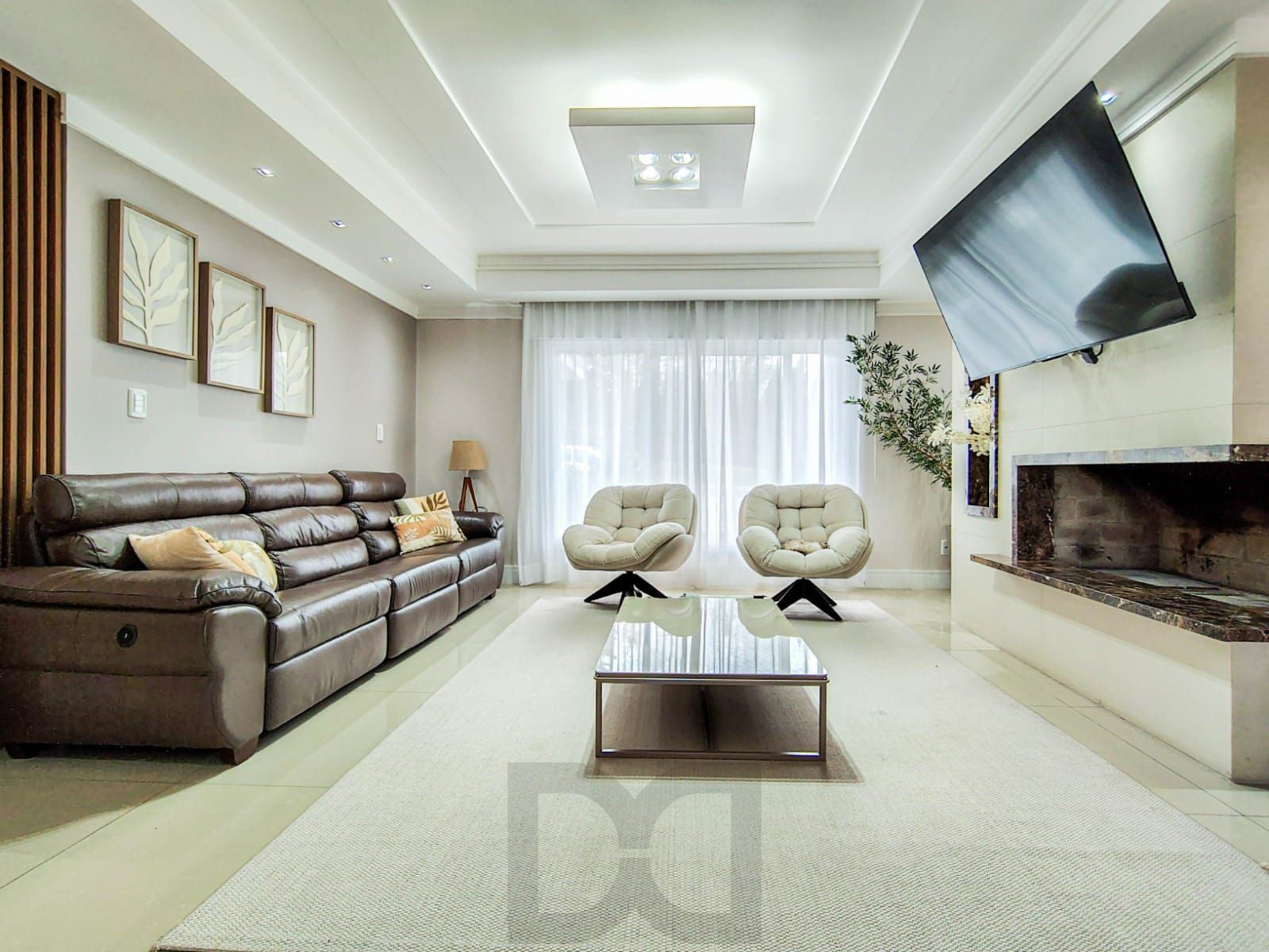 Casa mobiliada com 377m² com 4 dormitórios — foto 5