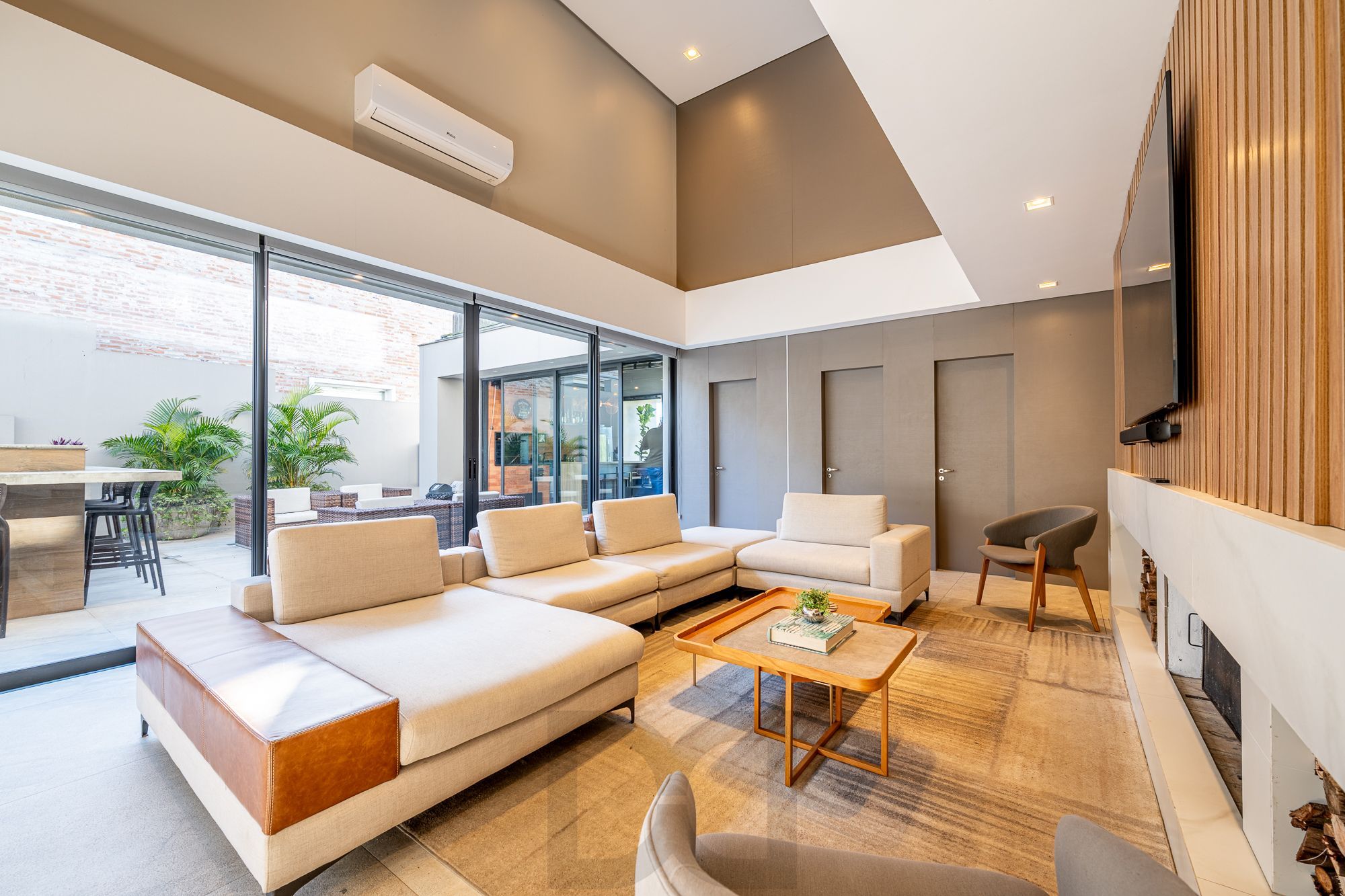 Casa ampla e aconchegante no Alphaville com piscina e segurança 24h — foto 11