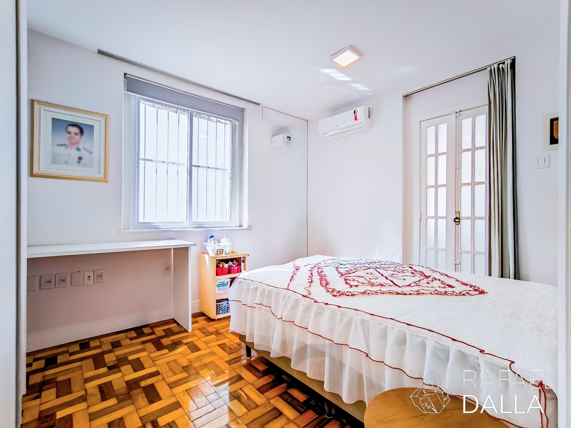 Casa com piscina e 5 vagas em frente ao Zaffari na Luiz Afonso — foto 30