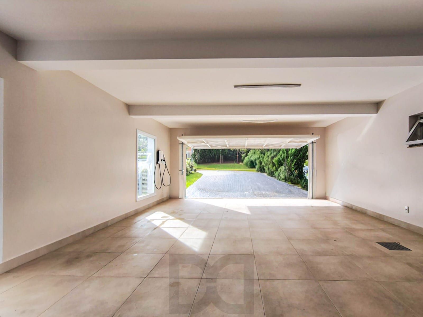 Casa mobiliada com 377m² com 4 dormitórios — foto 34